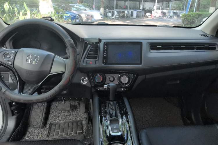 Used Honda Vezel 2019 1.5L CVT Luxury Model China VI Interior 2