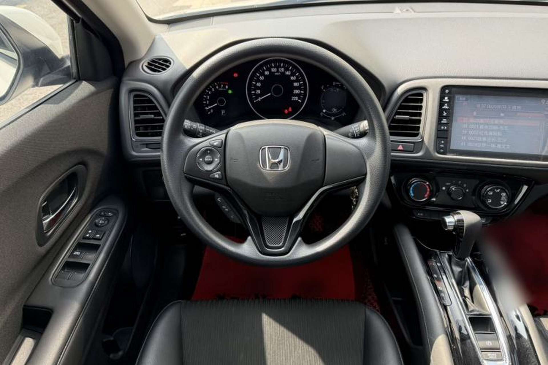 Used Honda Vezel 2019 1.5L CVT Pioneer Edition China V Interior 4