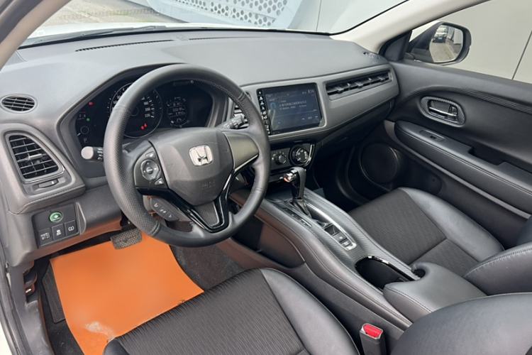 Used Honda Vezel 2019 1.5L CVT Pioneer Edition China V Interior 4