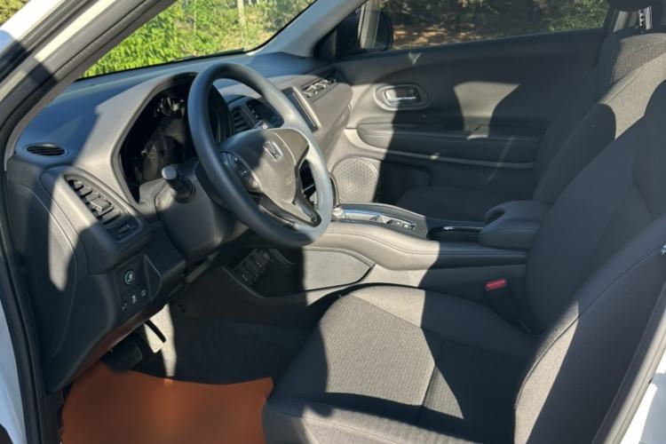 Used Honda Vezel 2019 220 TURBO CVT Elite Edition China VI Interior 4