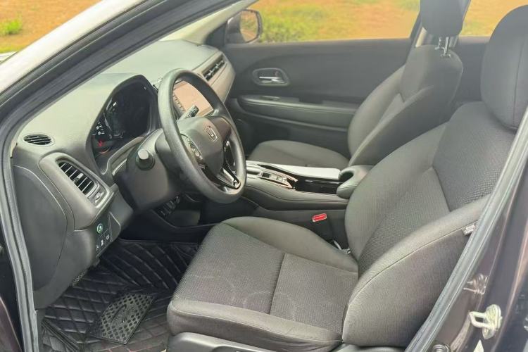 Used Honda Vezel 2019 220 TURBO CVT Elite Edition China VI Interior 4