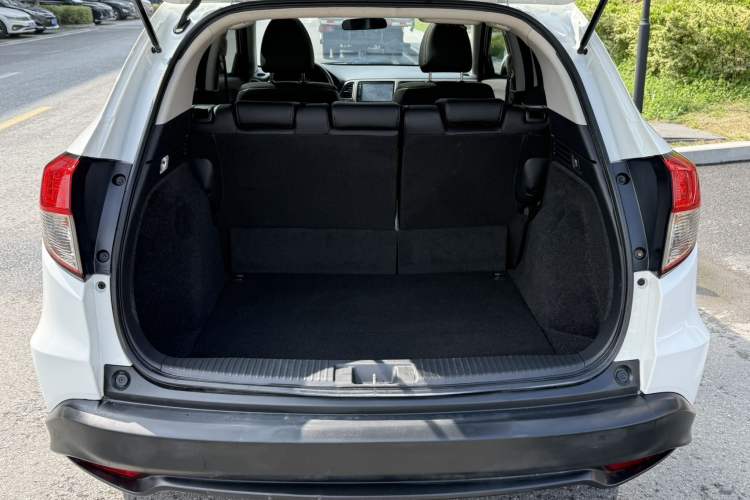 Used Honda Vezel 2019 1.5L CVT Pioneer Edition China V Interior 7