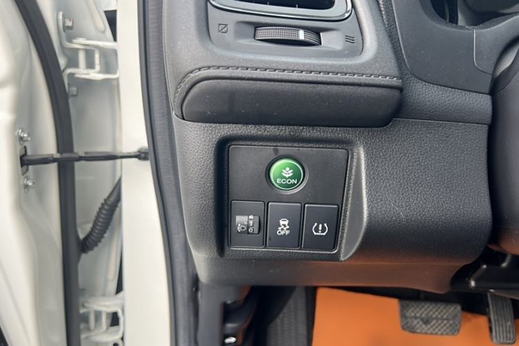 Used Honda Vezel 2019 1.5L CVT Pioneer Edition China V Interior 8