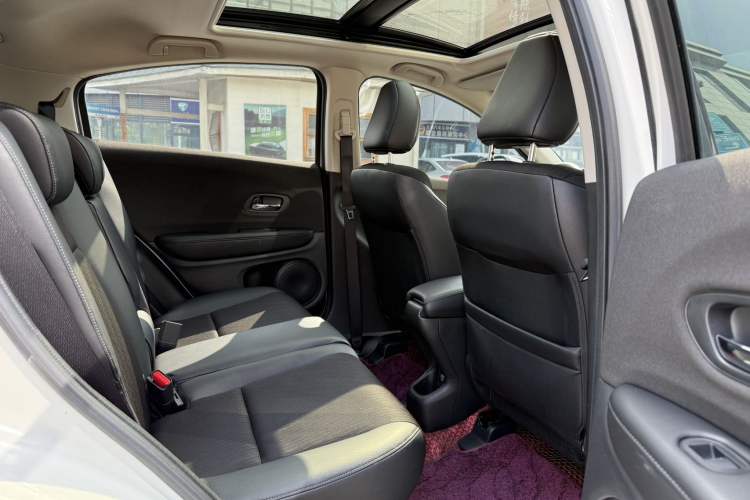 Used Honda Vezel 2019 1.5L CVT Pioneer Edition China V Interior 9