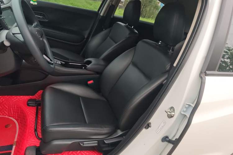 Used Honda Vezel 2019 220 TURBO CVT Elite Edition China VI Left Front Seat