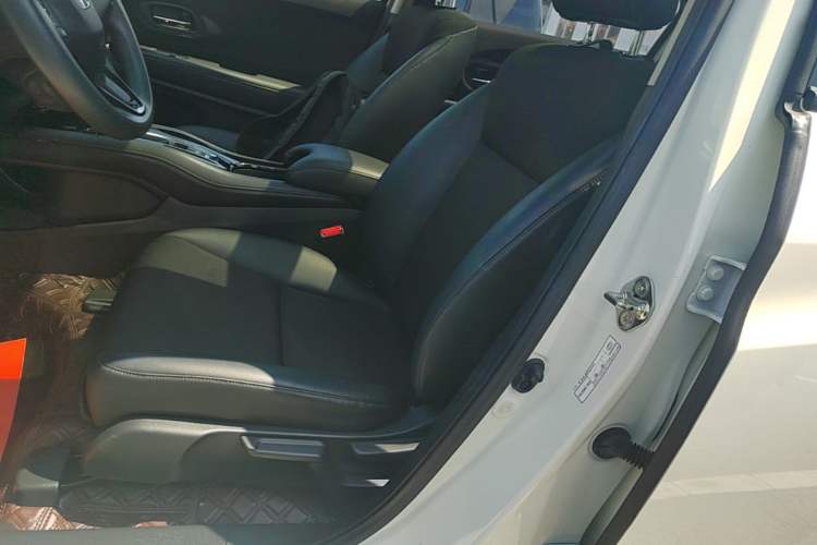 Used Honda Vezel 2019 1.5L CVT Luxury Model China V Left Front Seat