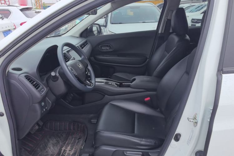 Used Honda Vezel 2019 220 TURBO CVT Elite Edition China VI Left Front Seat