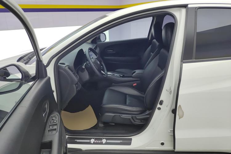 Used Honda Vezel 2019 220 TURBO CVT Elite Version China V Emission Standard Left Front Seat