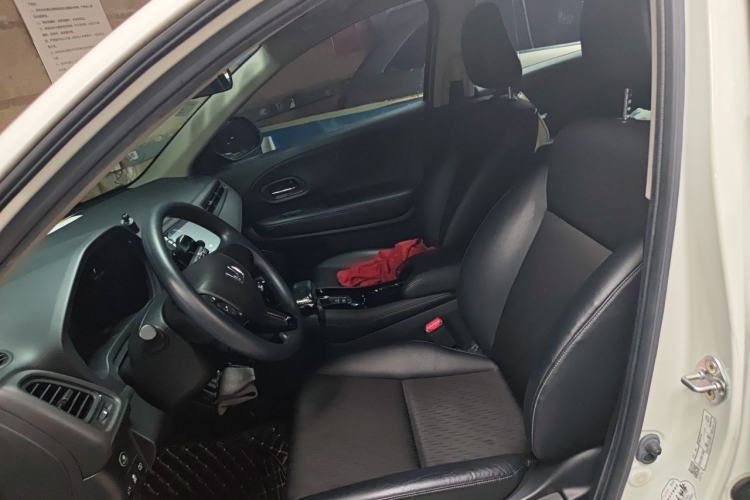Used Honda Vezel 2019 220 TURBO CVT Luxury Edition China VI Left Front Seat