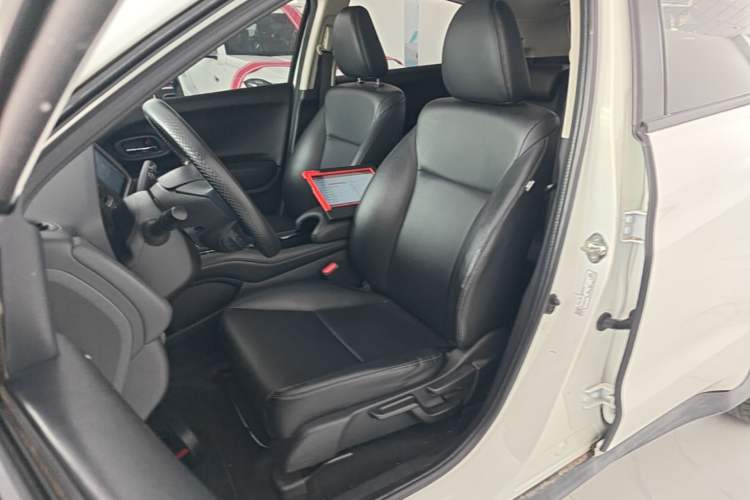 Used Honda Vezel 2019 1.5L CVT Pioneer Edition China V Left Front Seat