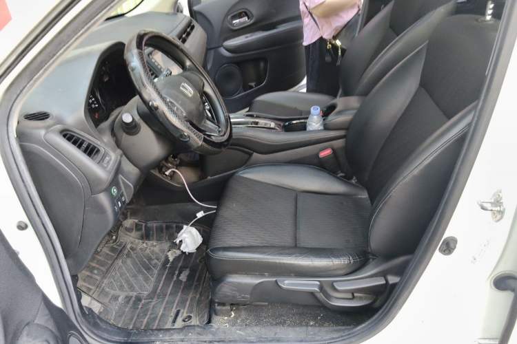 Used Honda Vezel 2019 1.5L CVT Pioneer Edition China V Left Front Seat