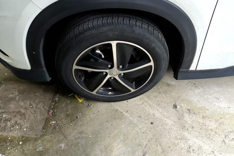 Used Honda Vezel 2019 1.5L CVT Luxury Model China V Left Front Wheel Hub