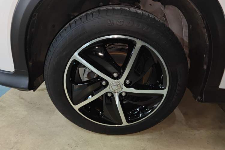 Used Honda Vezel 2019 1.5L CVT Luxury Model China VI Left Front Wheel Hub