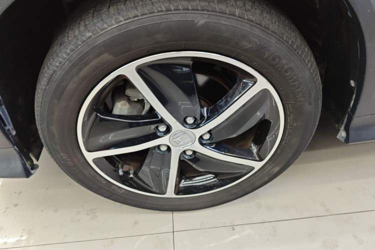 Used Honda Vezel 2019 220 TURBO CVT Elite Version China V Emission Standard Left Front Wheel Hub