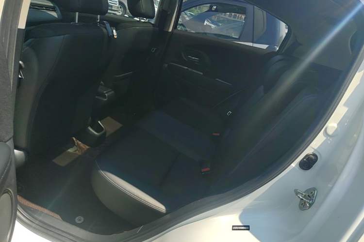 Used Honda Vezel 2019 1.5L CVT Luxury Model China V Left Rear Seat