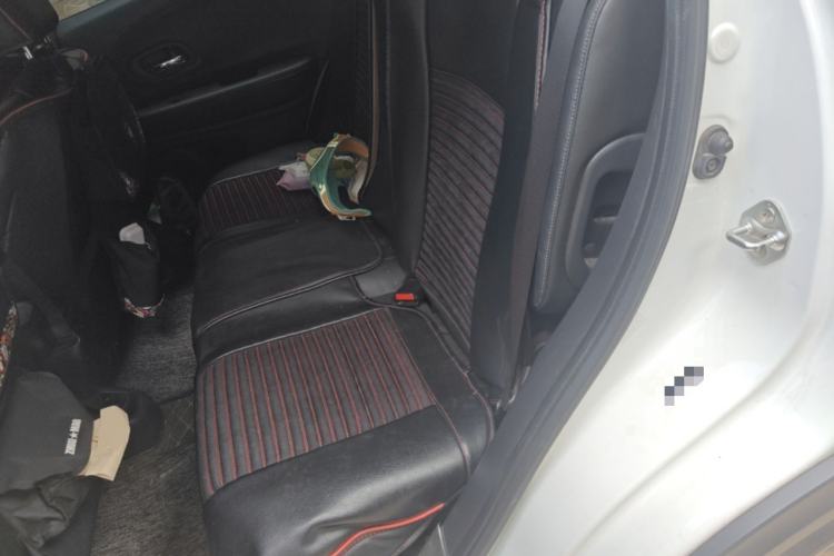 Used Honda Vezel 2019 220 TURBO CVT Luxury Edition China V Emission Standard Left Rear Seat