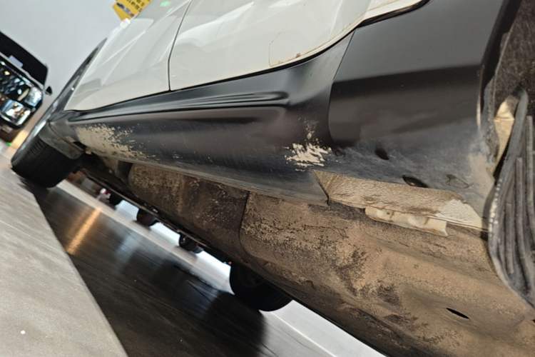 Used Honda Vezel 2019 220 TURBO CVT Elite Edition China VI Left Side Sill