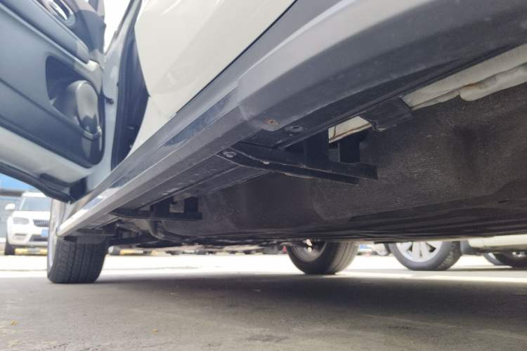 Used Honda Vezel 2019 220 TURBO CVT Elite Edition China VI Left Side Sill