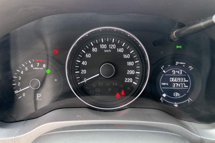 Used Honda Vezel 2019 1.5L CVT Pioneer Edition China V Odometer Close Up