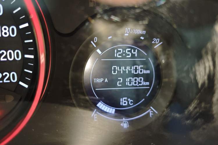 Used Honda Vezel 2019 220 TURBO CVT Elite Edition China VI Odometer Close Up