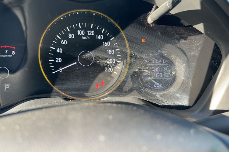 Used Honda Vezel 2019 220 TURBO CVT Elite Edition China VI Odometer Close Up