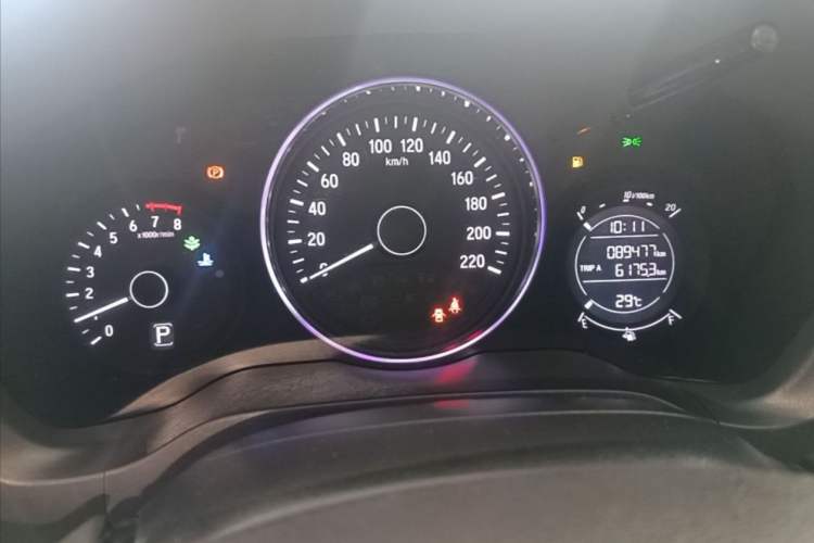 Used Honda Vezel 2019 1.5L CVT Pioneer Edition China V Odometer Close Up