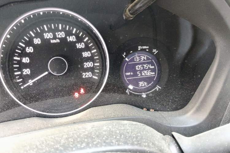Used Honda Vezel 2019 1.5L CVT Pioneer Edition China V Odometer Close Up