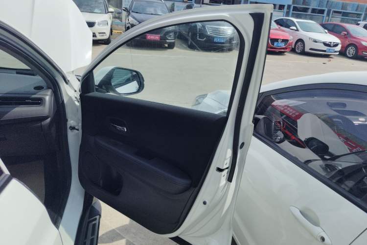 Used Honda Vezel 2019 220 TURBO CVT Elite Edition China VI Right Front Door Interior