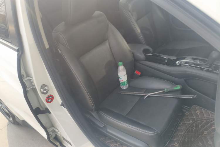 Used Honda Vezel 2019 1.5L CVT Luxury Model China VI Right Front Seat