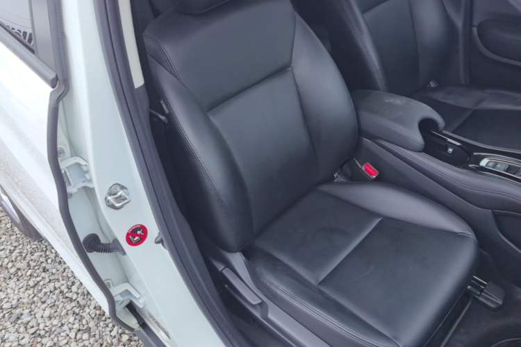 Used Honda Vezel 2019 220 TURBO CVT Elite Edition China VI Right Front Seat