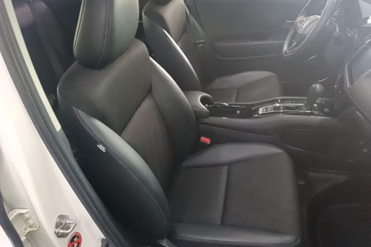 Used Honda Vezel 2019 220 TURBO CVT Luxury Edition China VI Right Front Seat