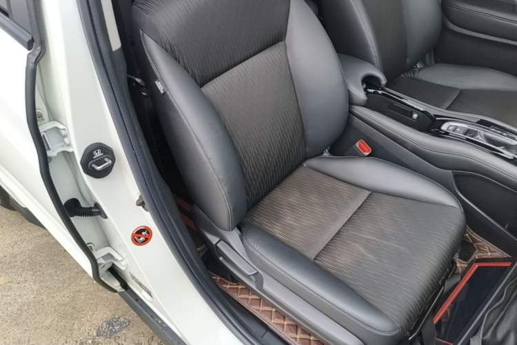 Used Honda Vezel 2019 1.5L CVT Pioneer Edition China VI Right Front Seat