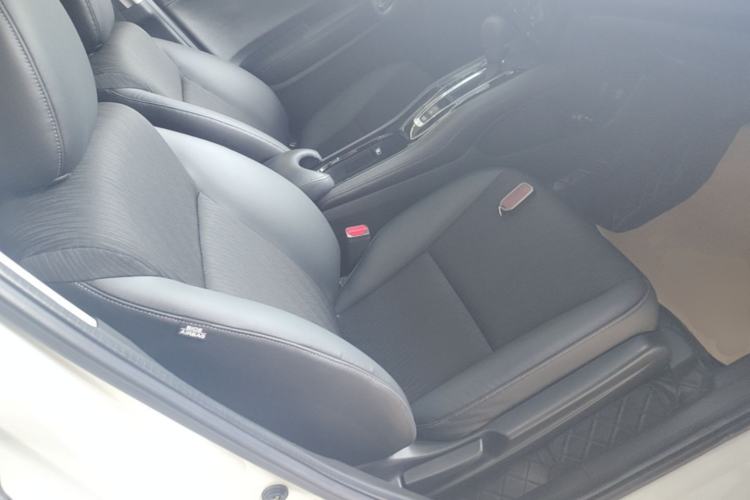 Used Honda Vezel 2019 1.5L CVT Luxury Model China VI Right Front Seat