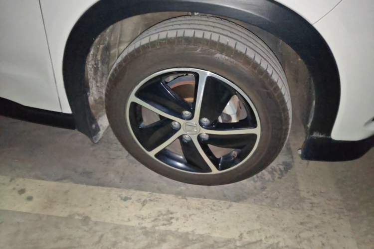 Used Honda Vezel 2019 1.5L CVT Luxury Model China VI Right Front Wheel Hub