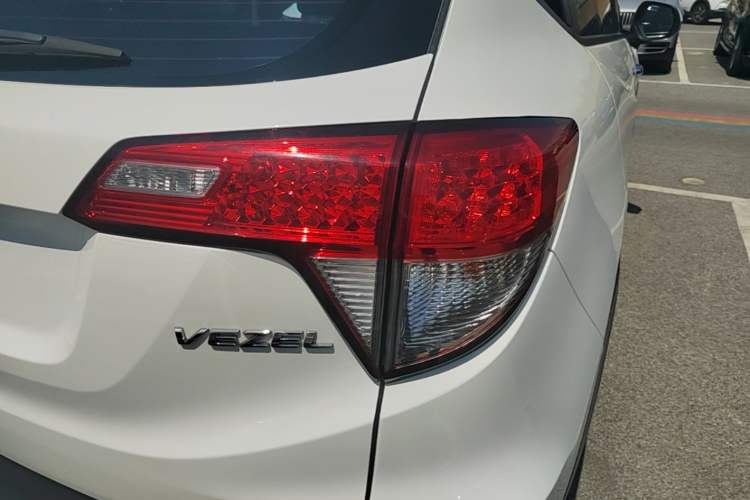 Used Honda Vezel 2019 1.5L CVT Luxury Model China V Right Rear Taillight
