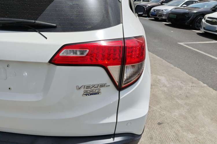 Used Honda Vezel 2019 220 TURBO CVT Elite Edition China VI Right Rear Taillight