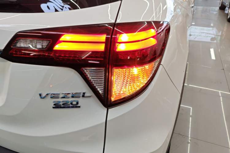 Used Honda Vezel 2019 220 TURBO CVT Elite Version China V Emission Standard Right Rear Taillight
