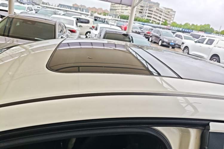 Used Honda Vezel 2019 220 TURBO CVT Luxury Edition China VI Roof