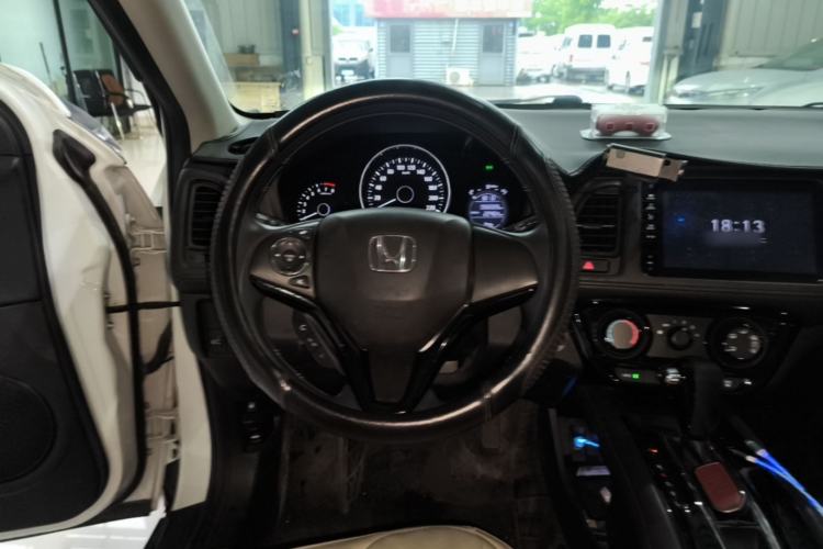 Used Honda Vezel 2019 1.5L CVT Luxury Model China VI Steering Wheel