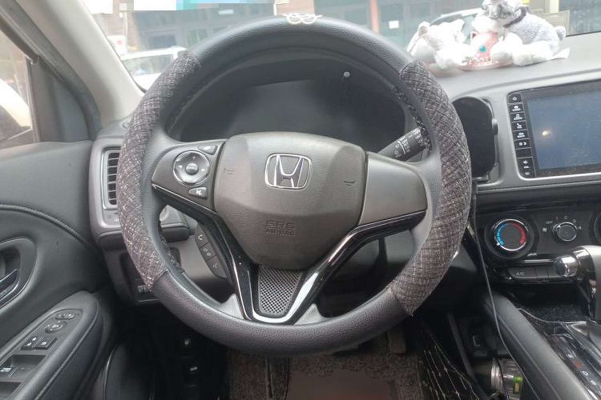 Used Honda Vezel 2019 1.5L CVT Luxury Model China VI Steering Wheel