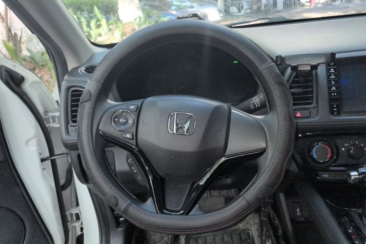 Used Honda Vezel 2019 1.5L CVT Luxury Model China VI Steering Wheel