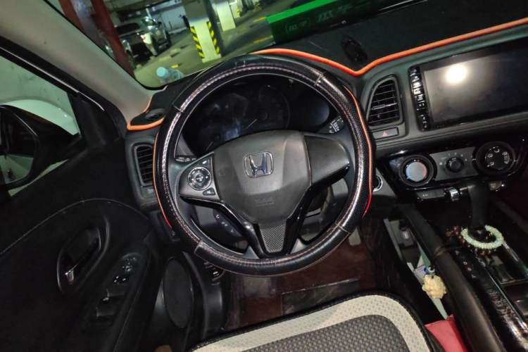 Used Honda Vezel 2019 1.5L CVT Luxury Model China VI Steering Wheel