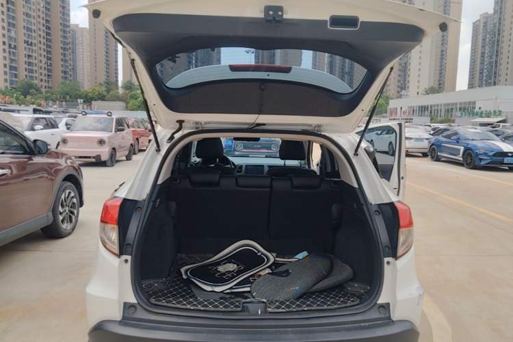Used Honda Vezel 2019 1.5L CVT Pioneer Edition China V Trunk