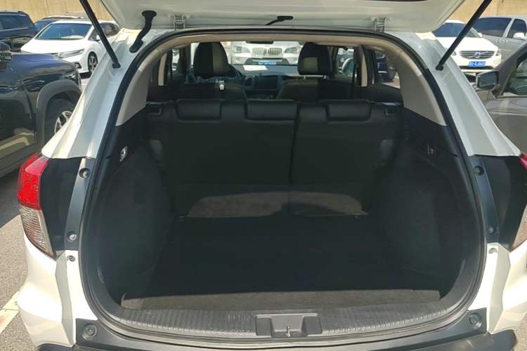 Used Honda Vezel 2019 1.5L CVT Luxury Model China V Trunk