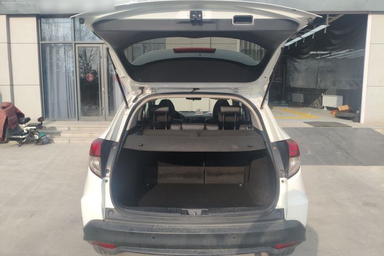 Used Honda Vezel 2019 1.5L CVT Luxury Model China VI Trunk