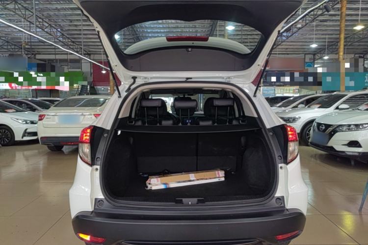 Used Honda Vezel 2019 220 TURBO CVT Elite Edition China VI Trunk