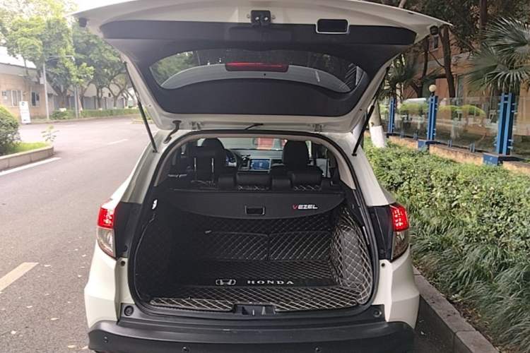 Used Honda Vezel 2019 1.5L CVT Pioneer Edition China VI Trunk