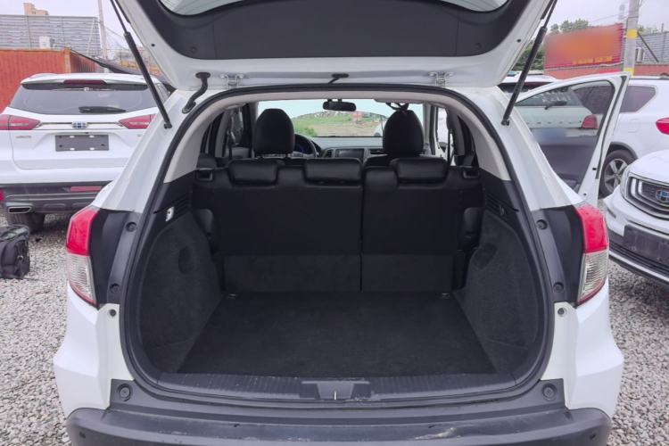 Used Honda Vezel 2019 220 TURBO CVT Elite Edition China VI Trunk