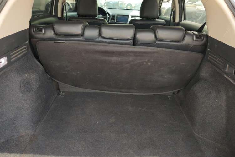 Used Honda Vezel 2019 220 TURBO CVT Elite Edition China VI Trunk