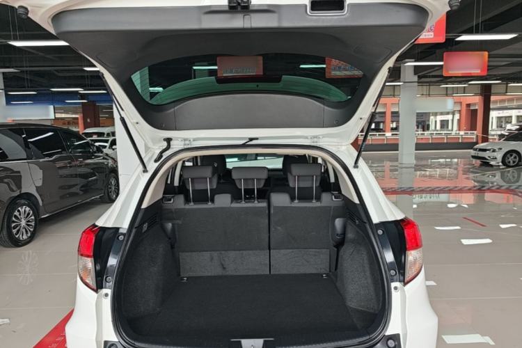 Used Honda Vezel 2019 220 TURBO CVT Luxury Edition China VI Trunk